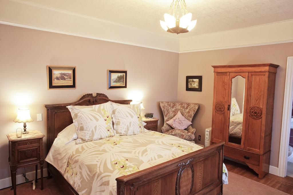 Old Thyme Inn Bed And Breakfast Half Moon Bay Room photo