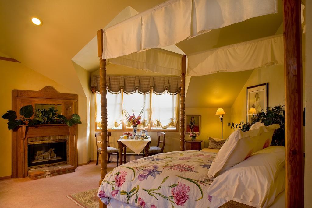 Old Thyme Inn Bed And Breakfast Half Moon Bay Room photo