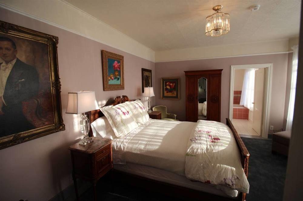 Old Thyme Inn Bed And Breakfast Half Moon Bay Exterior photo